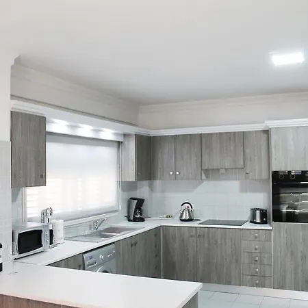 Apartament Lazuli Beachfront Penthouse 504 Larnaca
