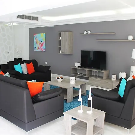 Lazuli Beachfront Penthouse 504 *